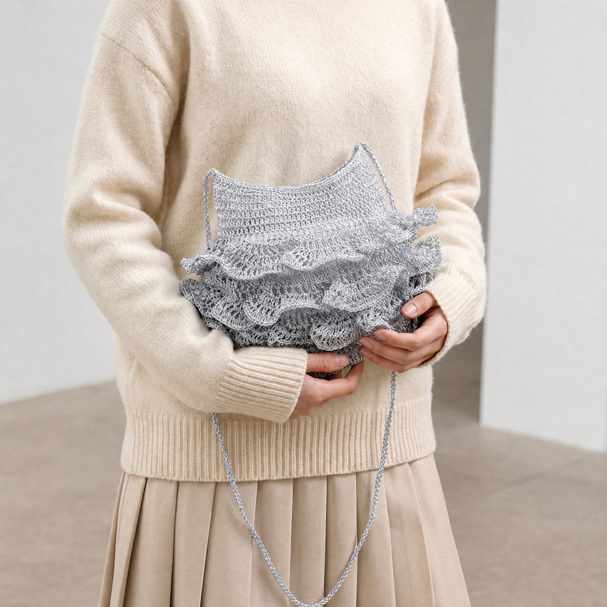 【手編みキット】Tutu Bag(チュチュバッグ)|立体フリル×きらめくラメ糸|バレエコアなショルダーバッグ|編み図+編み動画付き