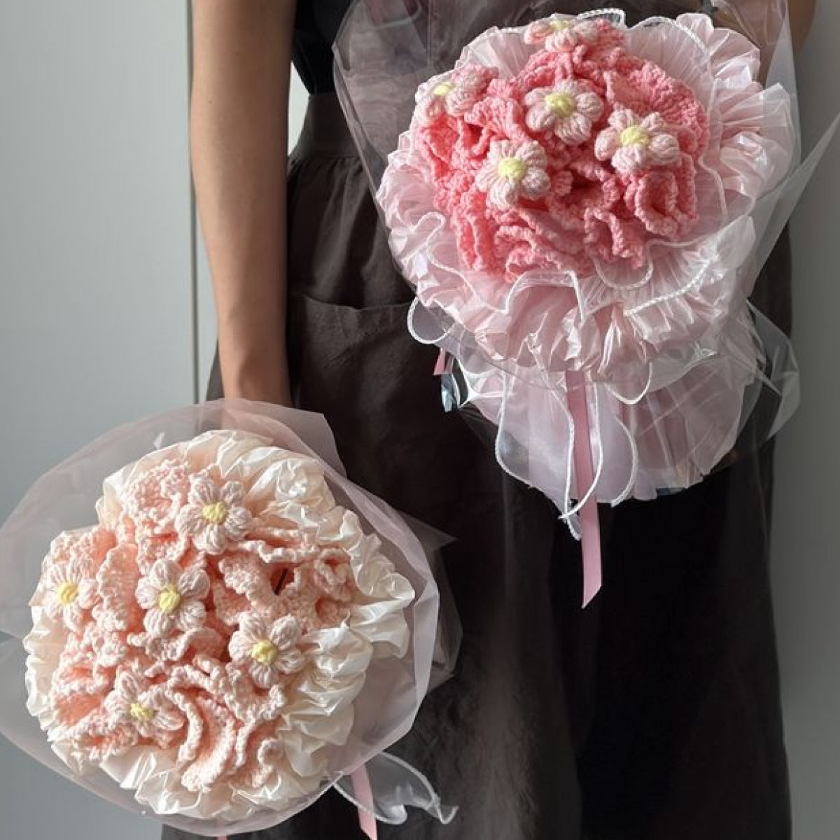 【完成品】ずっと咲き続ける 毛糸の花束（ニットブーケ）｜枯れない手編みフラワー・誕生日やプレゼントに｜全10色・編む手間なし